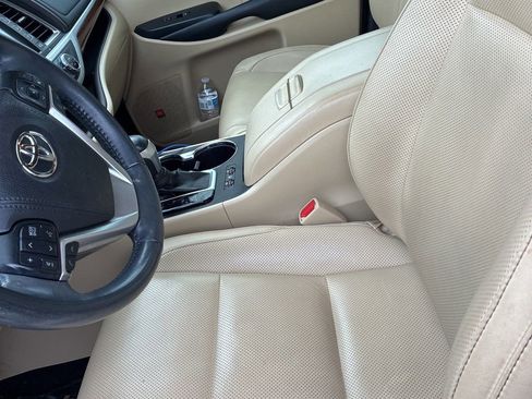 Used 2018 Toyota Highlander Limited image 8
