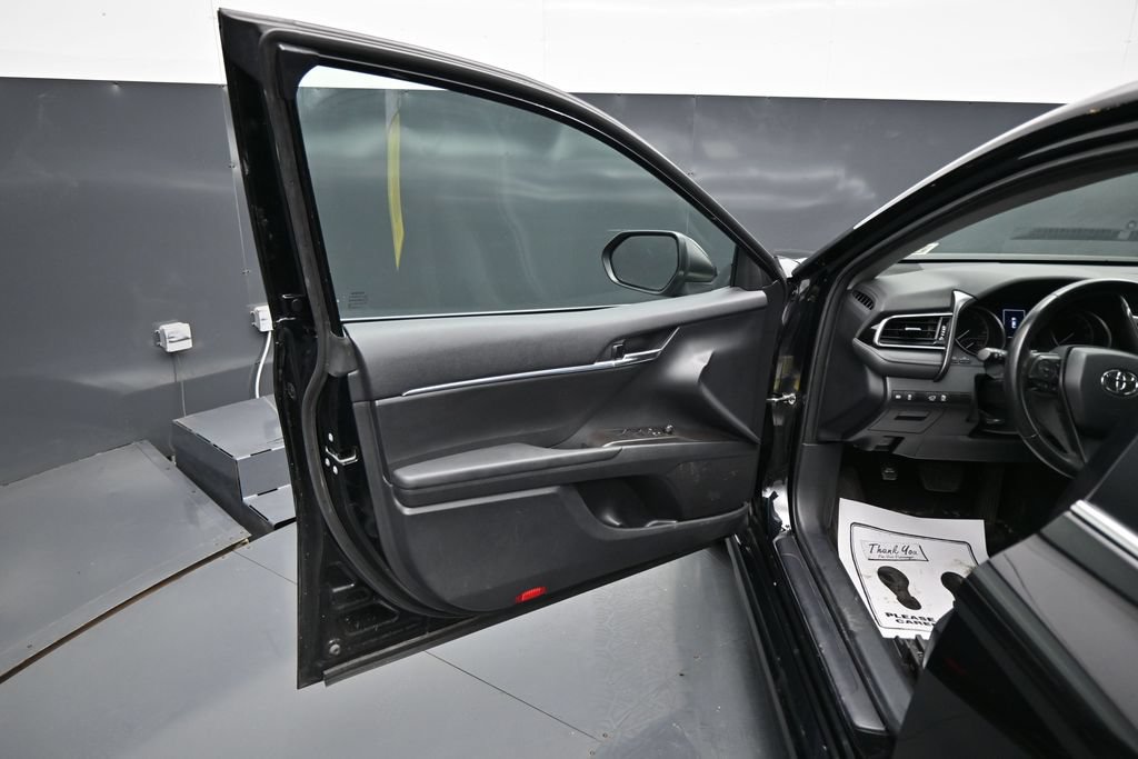 Used 2024 Toyota Camry SE FWD image 10