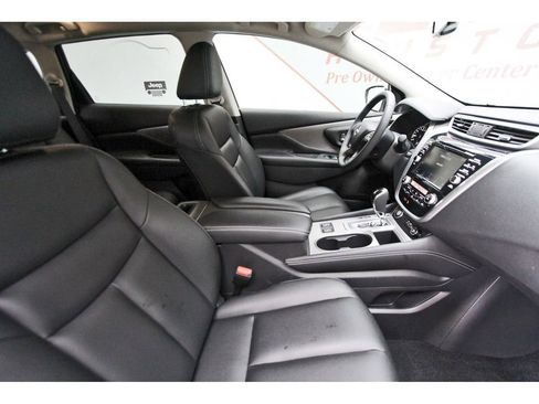 Used 2024 Nissan Murano SV FWD image 11
