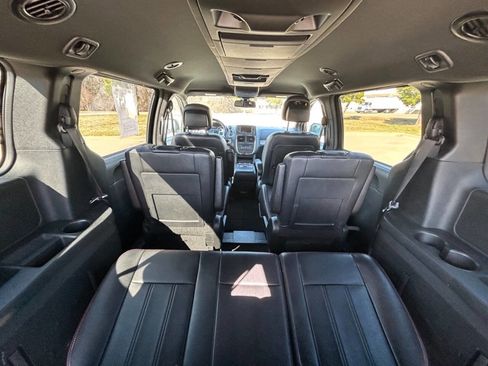 Used 2019 Dodge Grand Caravan GT image 13