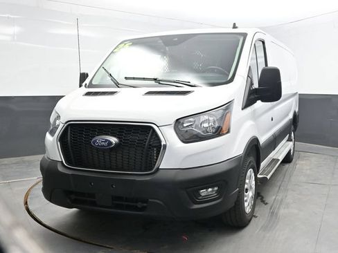 Used 2025 Ford Transit 250 Low Roof w/ Exterior Upgrade Package RWD image 2