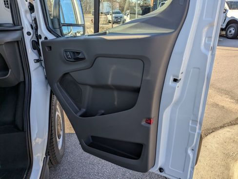 New 2026 Ford Transit 150 Low Roof image 32