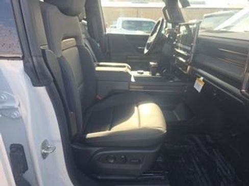 Used 2025 GMC Hummer EV 2X w/ LPO, Sport Package AWD/4WD image 7
