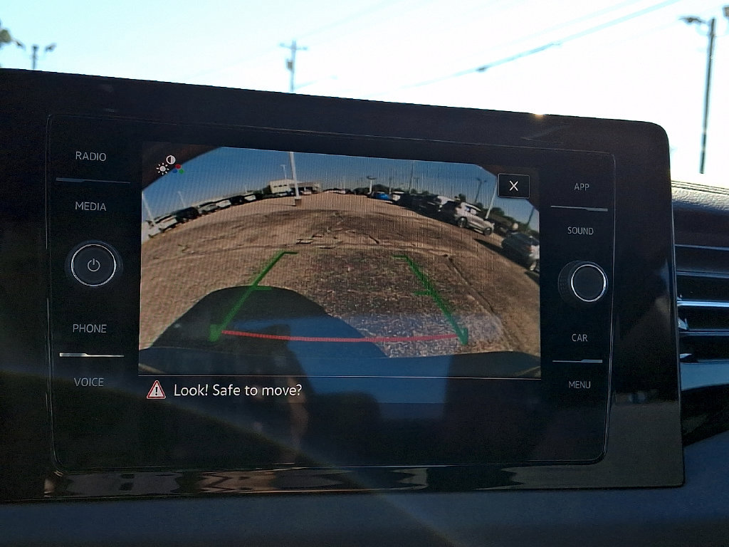 Used 2025 Volkswagen Jetta SE FWD image 17
