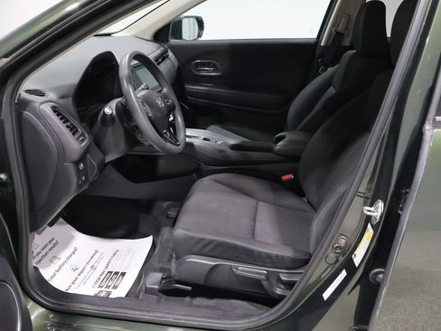 Used 2018 Honda HR-V EX image 9