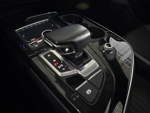 Used 2017 Audi Q7 3.0T Premium Plus AWD/4WD image 41
