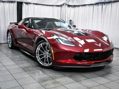 Used 2018 Chevrolet Corvette Grand Sport RWD image 3