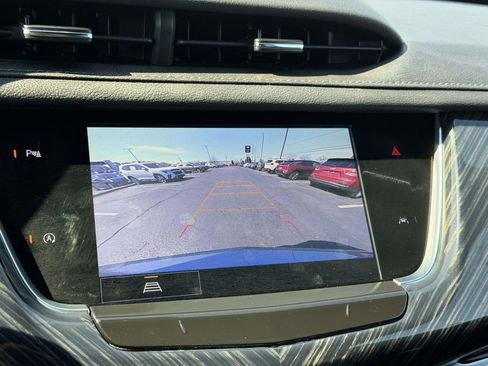 Used 2025 Cadillac XT6 Premium Luxury image 23