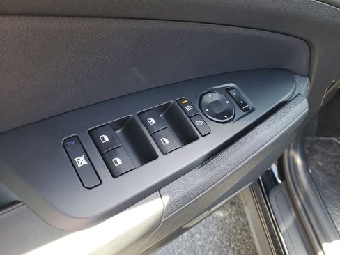 New 2026 Kia Sportage LX FWD image 9