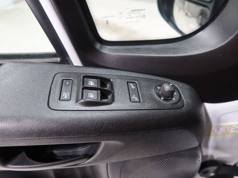 Used 2024 RAM ProMaster 2500 w/ Convenience Group FWD image 25