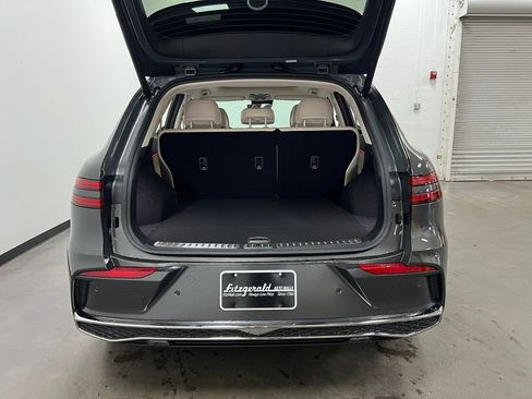 New 2026 Genesis GV70 2.5T Select image 15