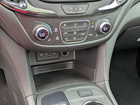 Used 2024 Chevrolet Equinox RS FWD image 24