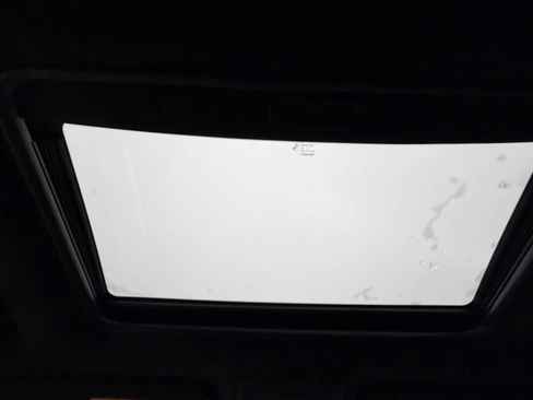 Used 2016 Dodge Challenger R/T Plus image 19