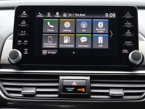 Used 2018 Honda Accord Sport image 12