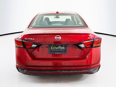 Used 2024 Nissan Altima 2.5 SV image 7