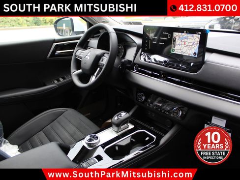 New 2025 Mitsubishi Outlander SE image 10