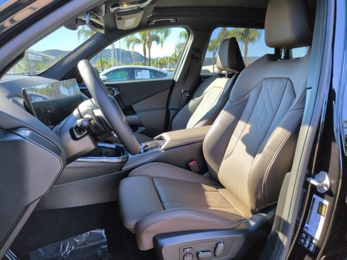 Used 2025 BMW X3 xDrive30i w/ Premium Package image 16