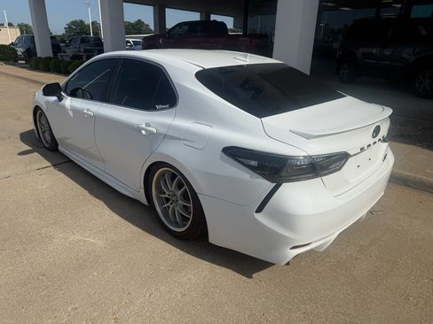 Used 2021 Toyota Camry SE AWD/4WD image 7