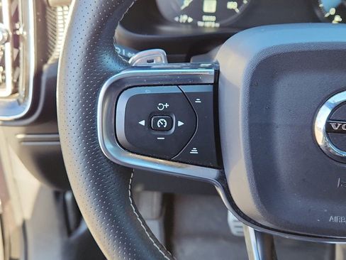 Used 2020 Volvo XC40 T5 R-Design w/ Protection Package Premier image 15