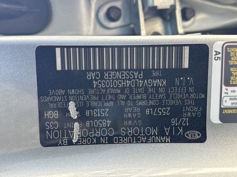 Used 2017 Kia Optima EX w/ Technology Package image 37