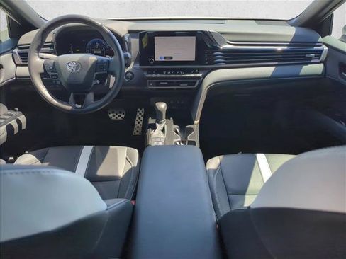 Used 2025 Toyota Camry SE w/ Convenience Package FWD image 24