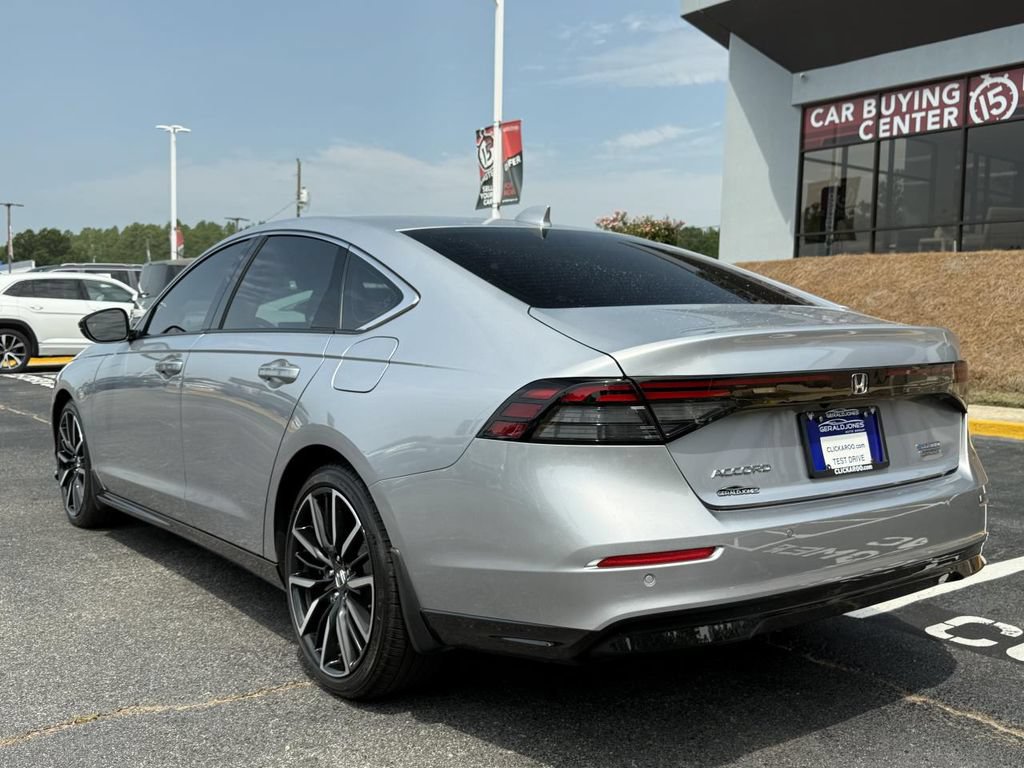 Used 2025 Honda Accord Touring image 7
