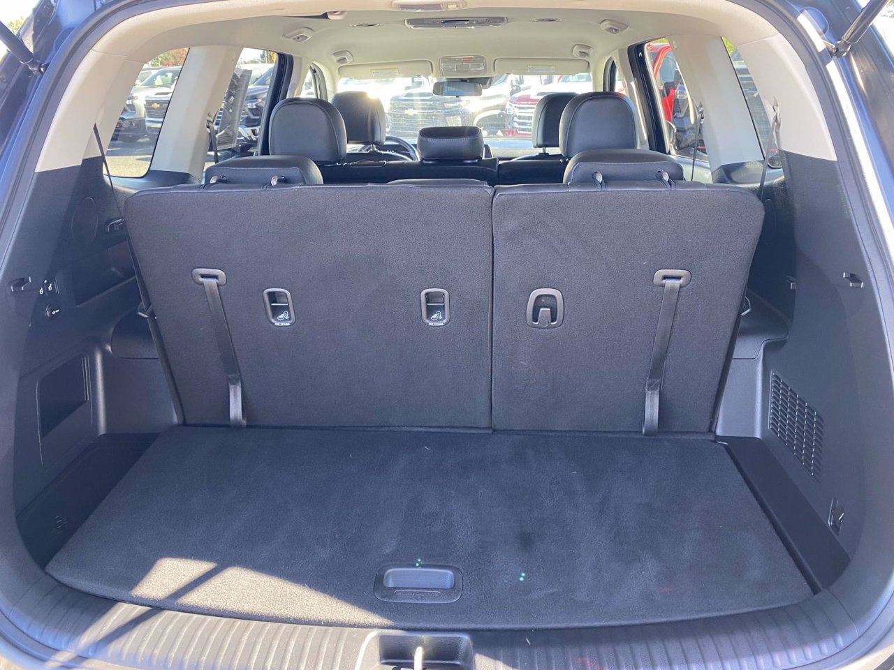 Used 2024 Kia Telluride LX AWD/4WD image 18