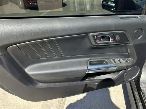 Used 2019 Ford Mustang GT Premium RWD image 39