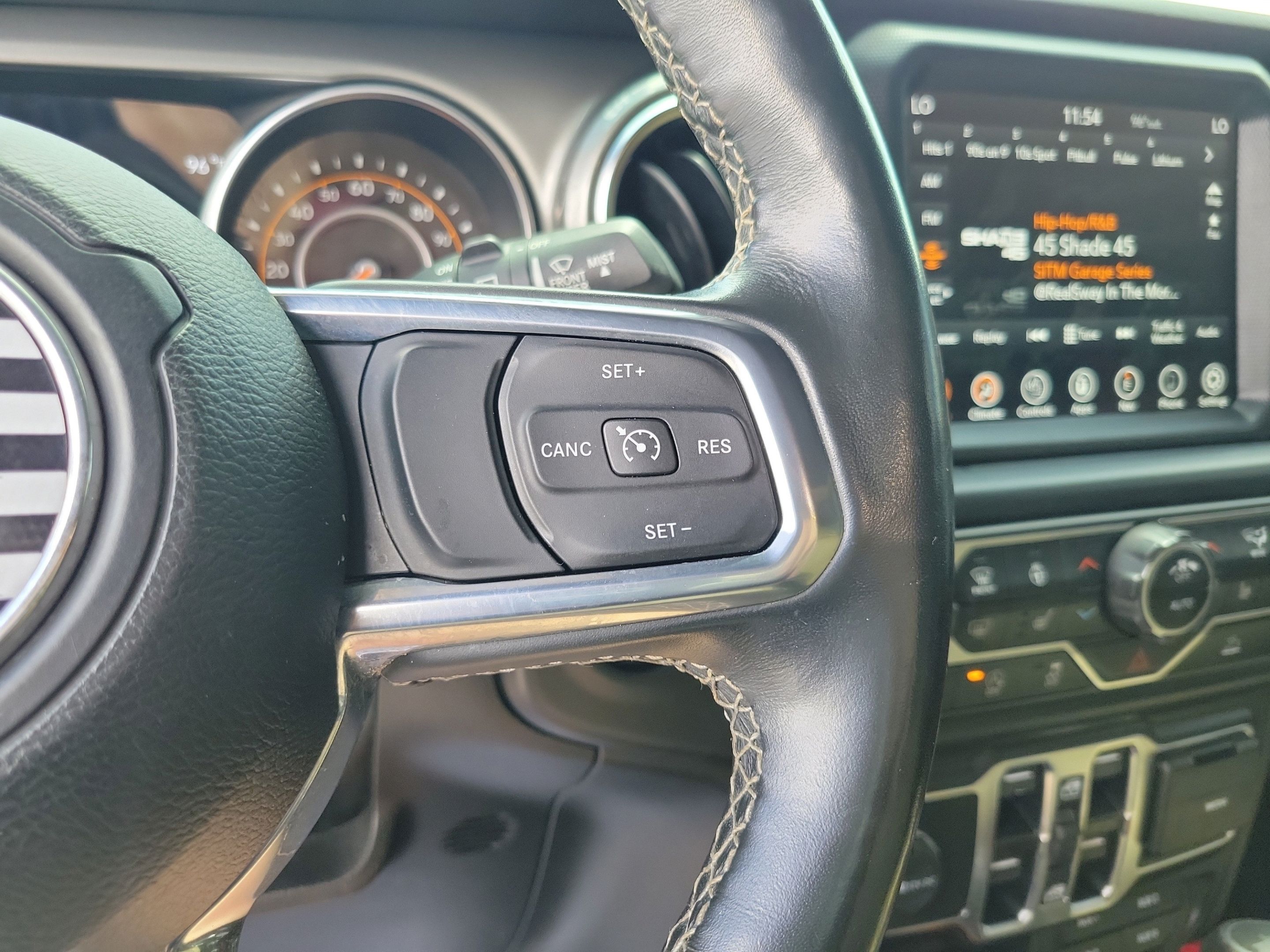 Used 2022 Jeep Wrangler Unlimited Sahara w/ Cold Weather Group AWD/4WD image 19