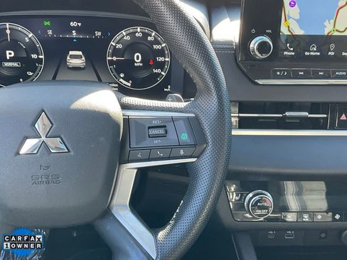 Used 2023 Mitsubishi Outlander SE image 45