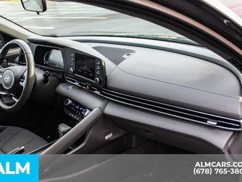 Used 2025 Hyundai Elantra Sport image 21