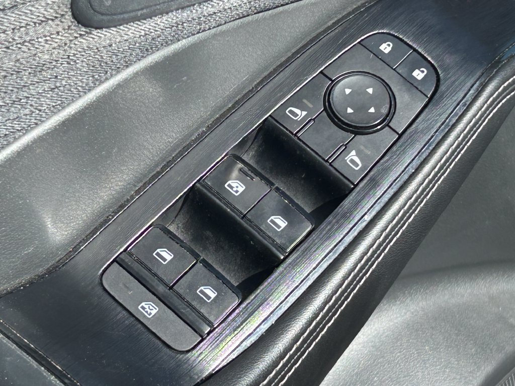 Used 2022 Nissan Rogue SV AWD/4WD image 27
