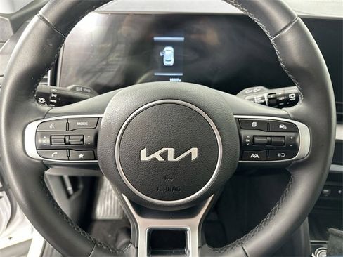 Used 2023 Kia Sportage EX image 19