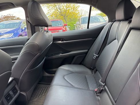 Used 2018 Toyota Camry XSE FWD image 32