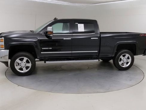 Used 2018 Chevrolet Silverado 2500 LTZ w/ Duramax Plus Package AWD/4WD image 18