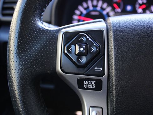 Used 2015 Toyota 4Runner SR5 image 16