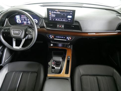 Used 2021 Audi Q5 2.0T Premium Plus w/ Premium Plus Package AWD/4WD image 10