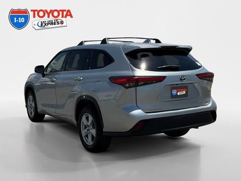 Certified 2020 Toyota Highlander LE FWD image 3