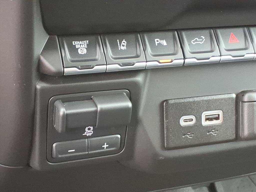 Used 2024 Chevrolet Silverado 2500 Custom w/ Custom Value Package AWD/4WD image 29