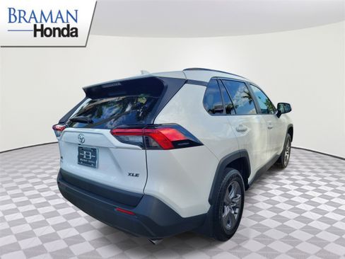 Used 2024 Toyota RAV4 XLE w/ Convenience Package FWD image 3