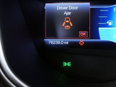 Used 2014 Ford Fusion SE w/ Equipment Group 202A FWD image 21