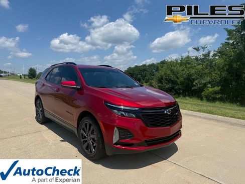 Used 2024 Chevrolet Equinox RS FWD image 1