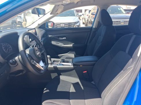 Used 2025 Nissan Sentra SV FWD image 4
