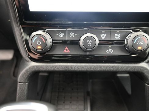 New 2025 Ford Ranger XLT w/ Equipment Group 301A High image 16