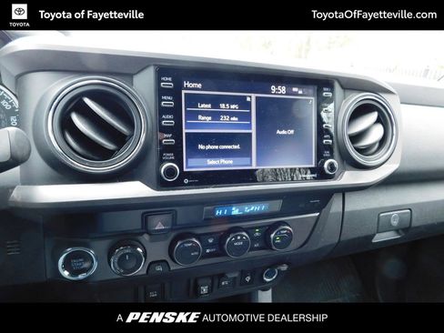 Used 2021 Toyota Tacoma TRD Off-Road image 7