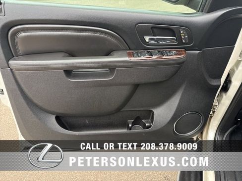 Used 2014 GMC Yukon Denali image 23