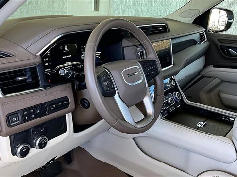 Used 2024 GMC Yukon Denali image 17