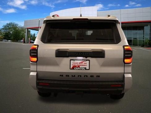 New 2026 Toyota 4Runner SR5 image 3