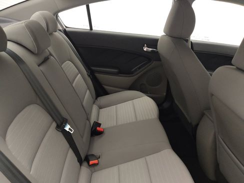 Used 2016 Kia Forte EX FWD image 19