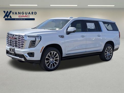 New 2026 GMC Yukon XL Denali w/ Sun & Power Step Package AWD/4WD image 4